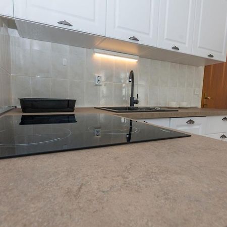 Apartment Domijan By El-Pi Tours نجيفيش المظهر الخارجي الصورة