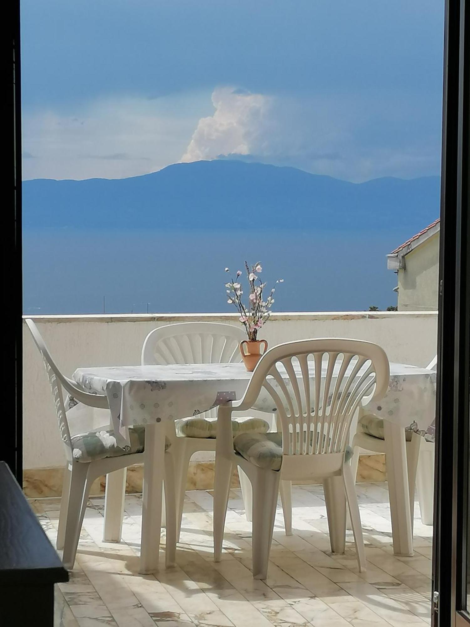 Apartment Domijan By El-Pi Tours نجيفيش المظهر الخارجي الصورة