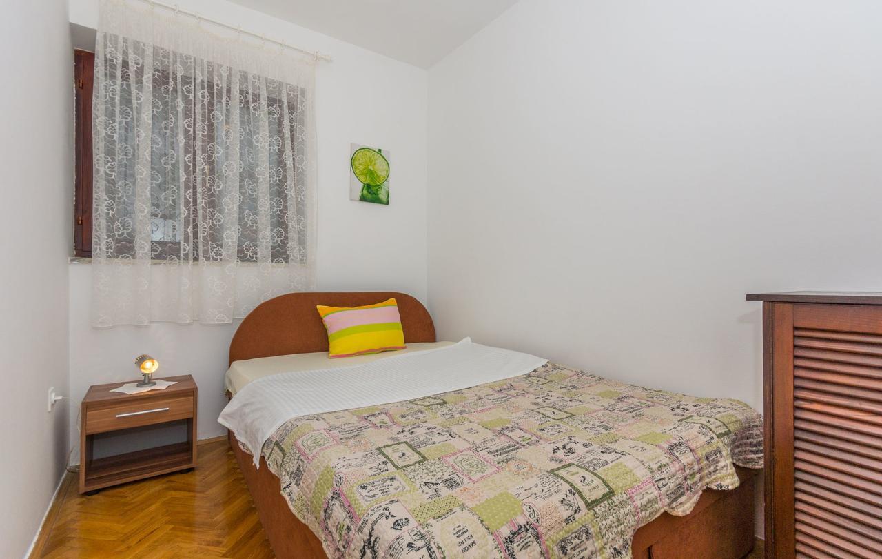 Apartment Domijan By El-Pi Tours نجيفيش المظهر الخارجي الصورة